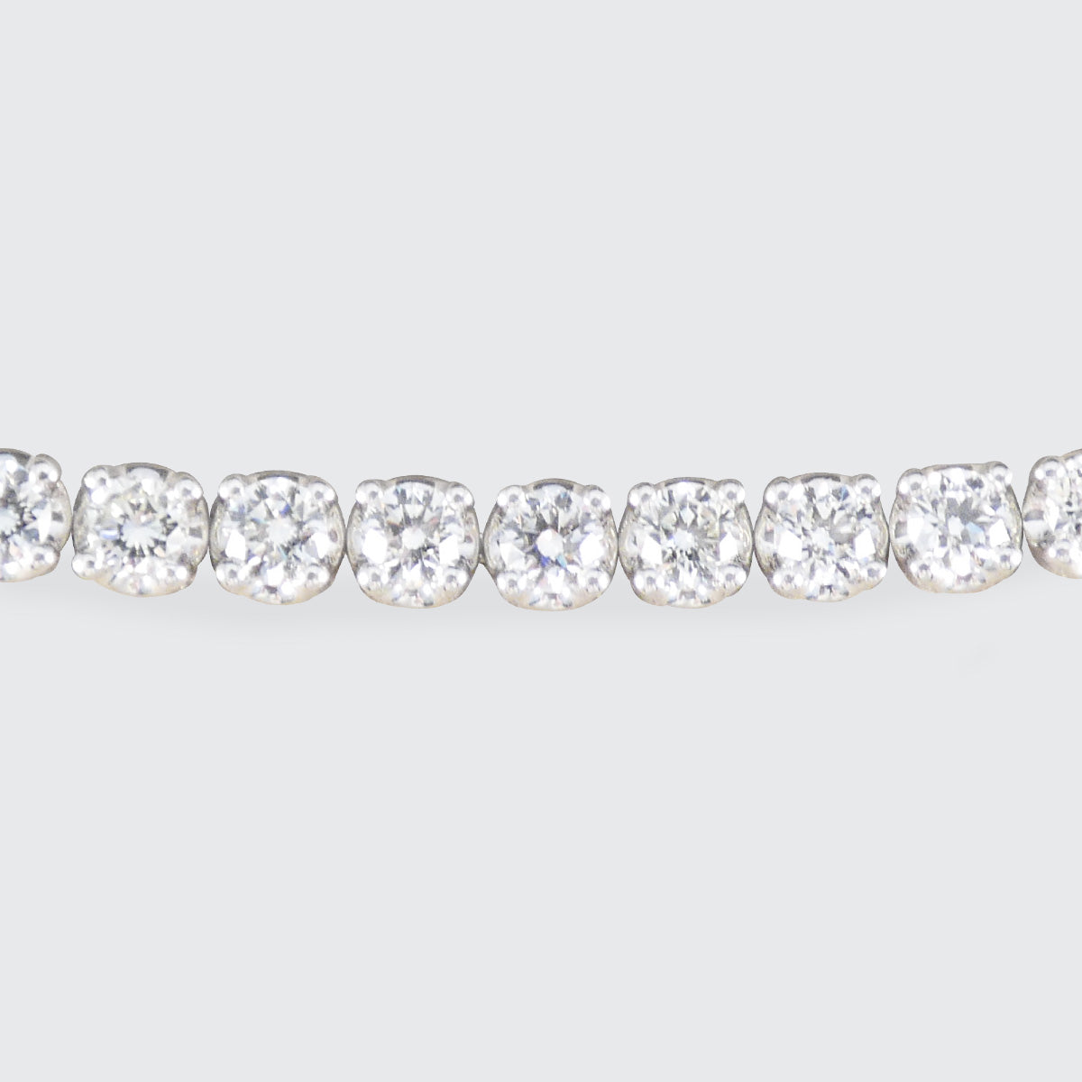 Classic 5.40ct Brilliant Cut Diamond Tennis Bracelet in Platinum