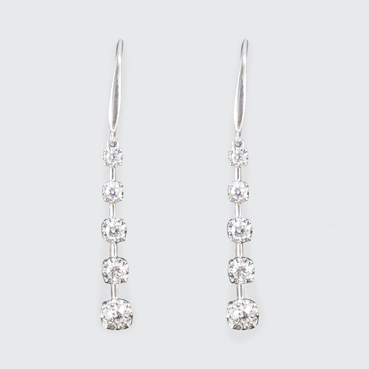 Graduated Diamond Drop Earrings in 18ct White Gold with Lever Backs - Wharfedale Antiques