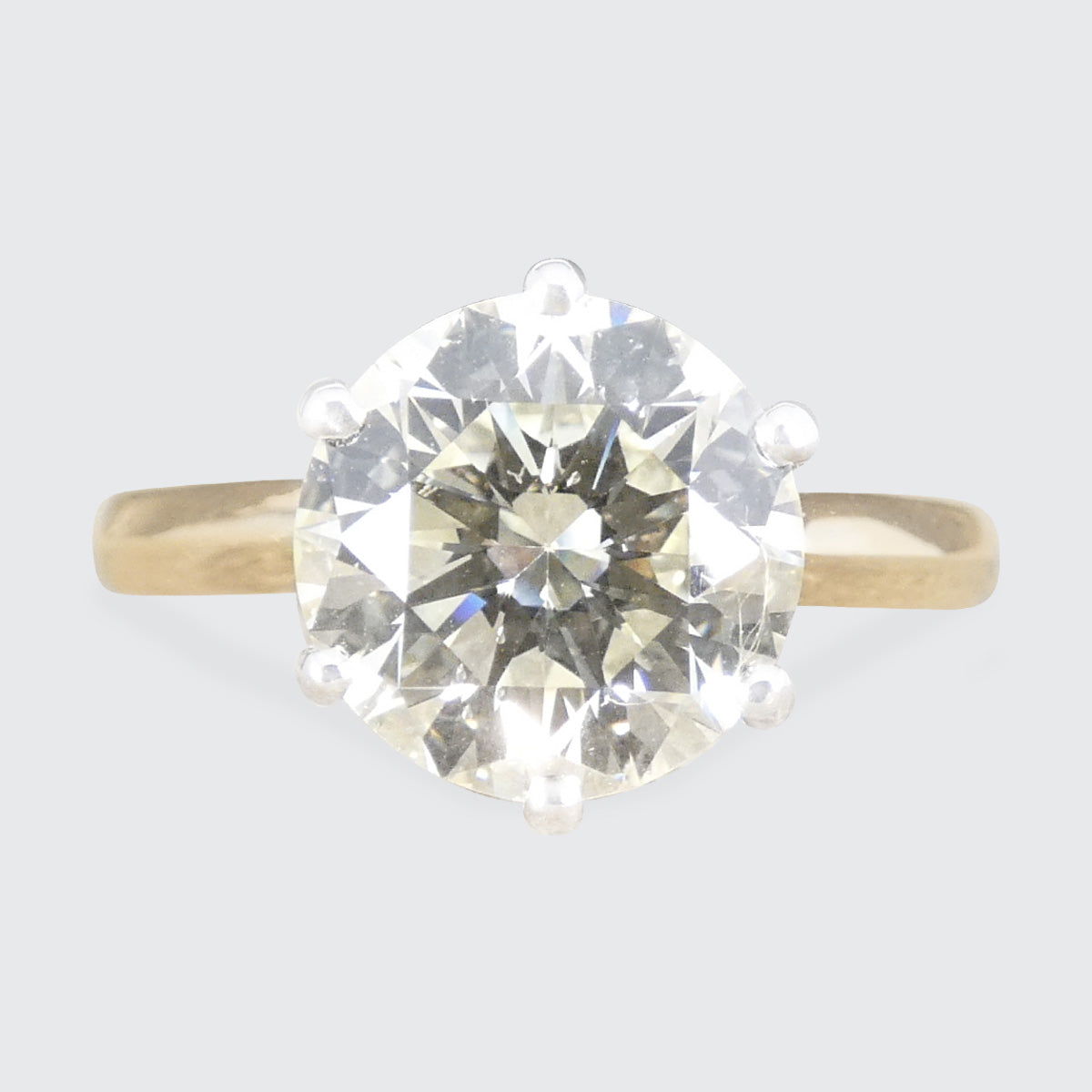 Large Diamond solitaire ring in 18ct Yellow Gold