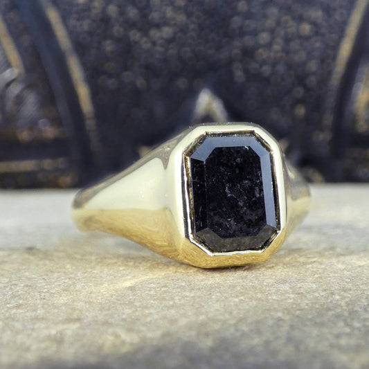 Classic Gents Signet Ring with Black Diamond in 18ct Yellow Gold - Wharfedale Antiques