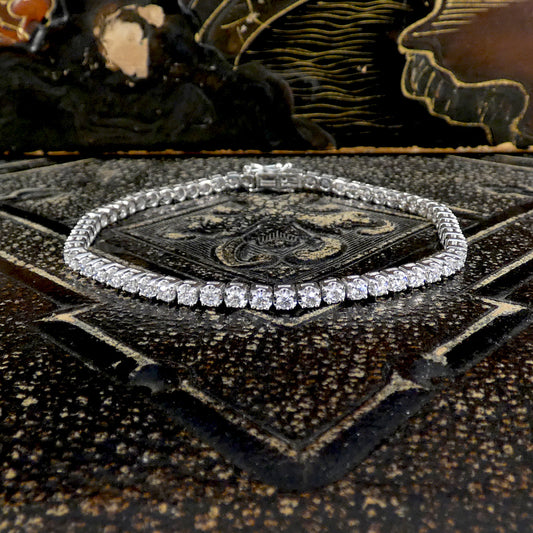 Classic 2.00ct Brilliant Cut Diamond Tennis Bracelet in Platinum - Wharfedale Antiques