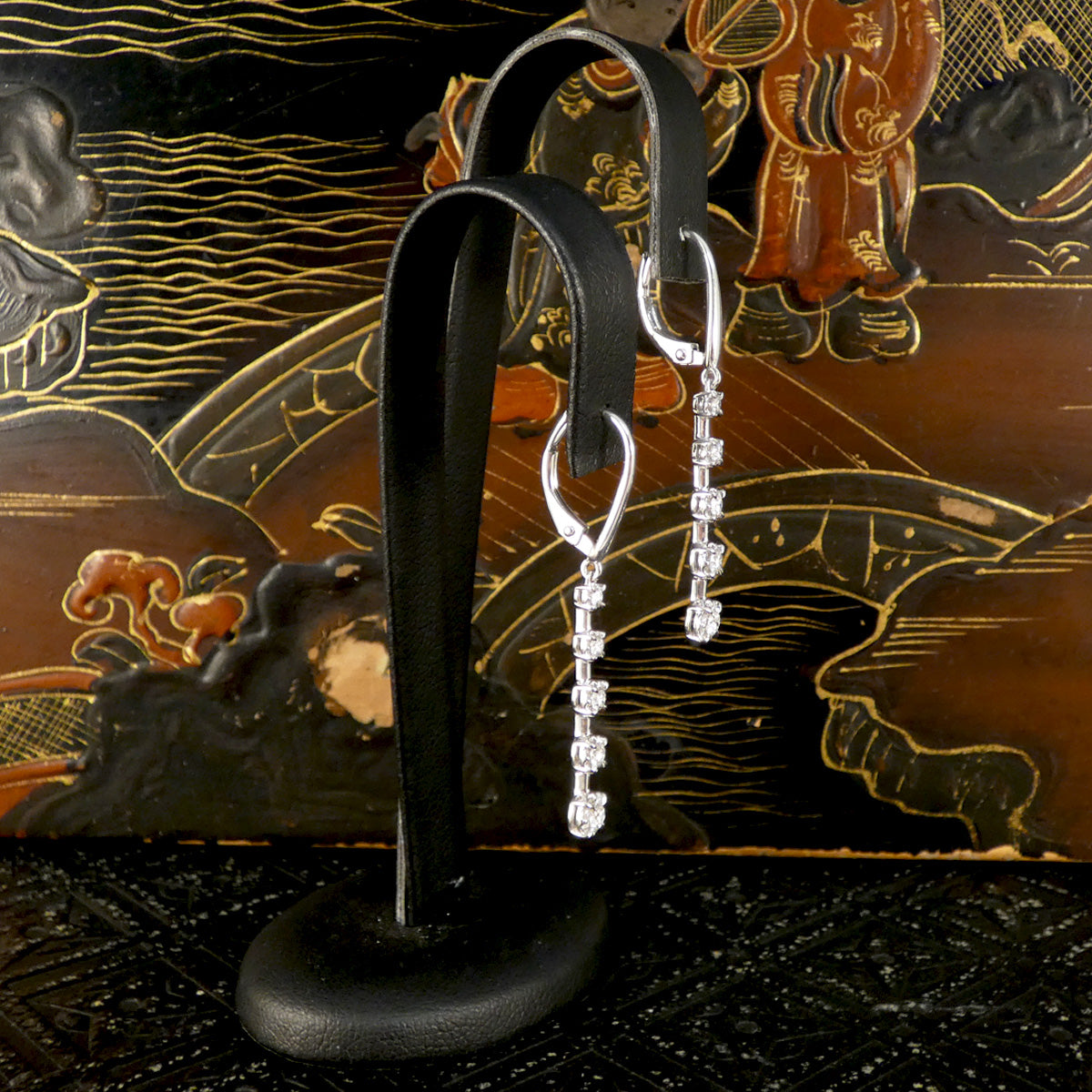 Graduated Diamond Drop Earrings in 18ct White Gold with Lever Backs - Wharfedale Antiques