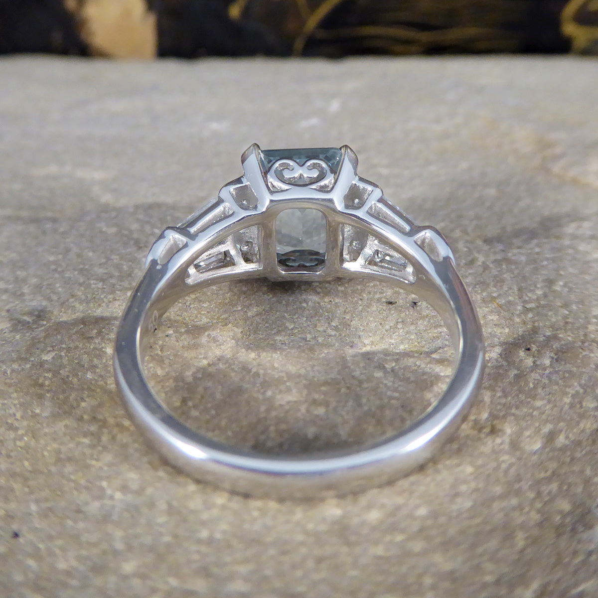 Modern 1.78ct Aquamarine and Diamond Staged Band Ring in Platinum - Wharfedale Antiques