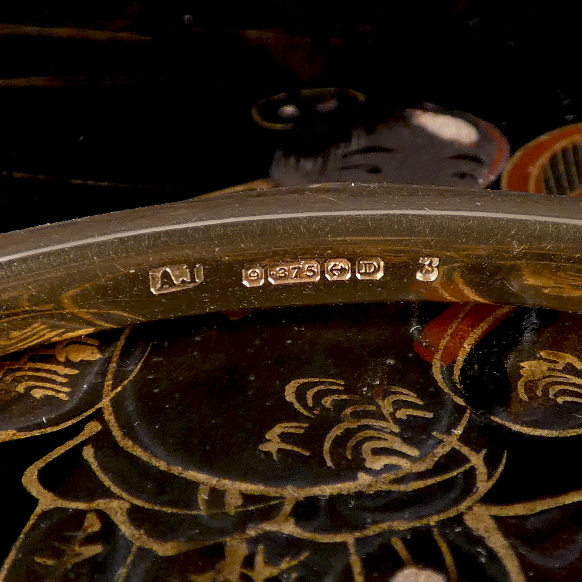 C1928 Detailed 9ct Yellow Gold Solid Slave Bangle - Wharfedale Antiques