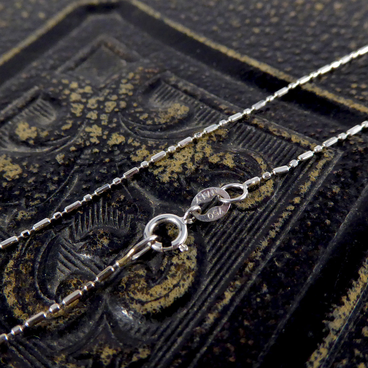 Diamond Graduating Three Stone Drop Pendant Necklace in 18ct White Gold - Wharfedale Antiques