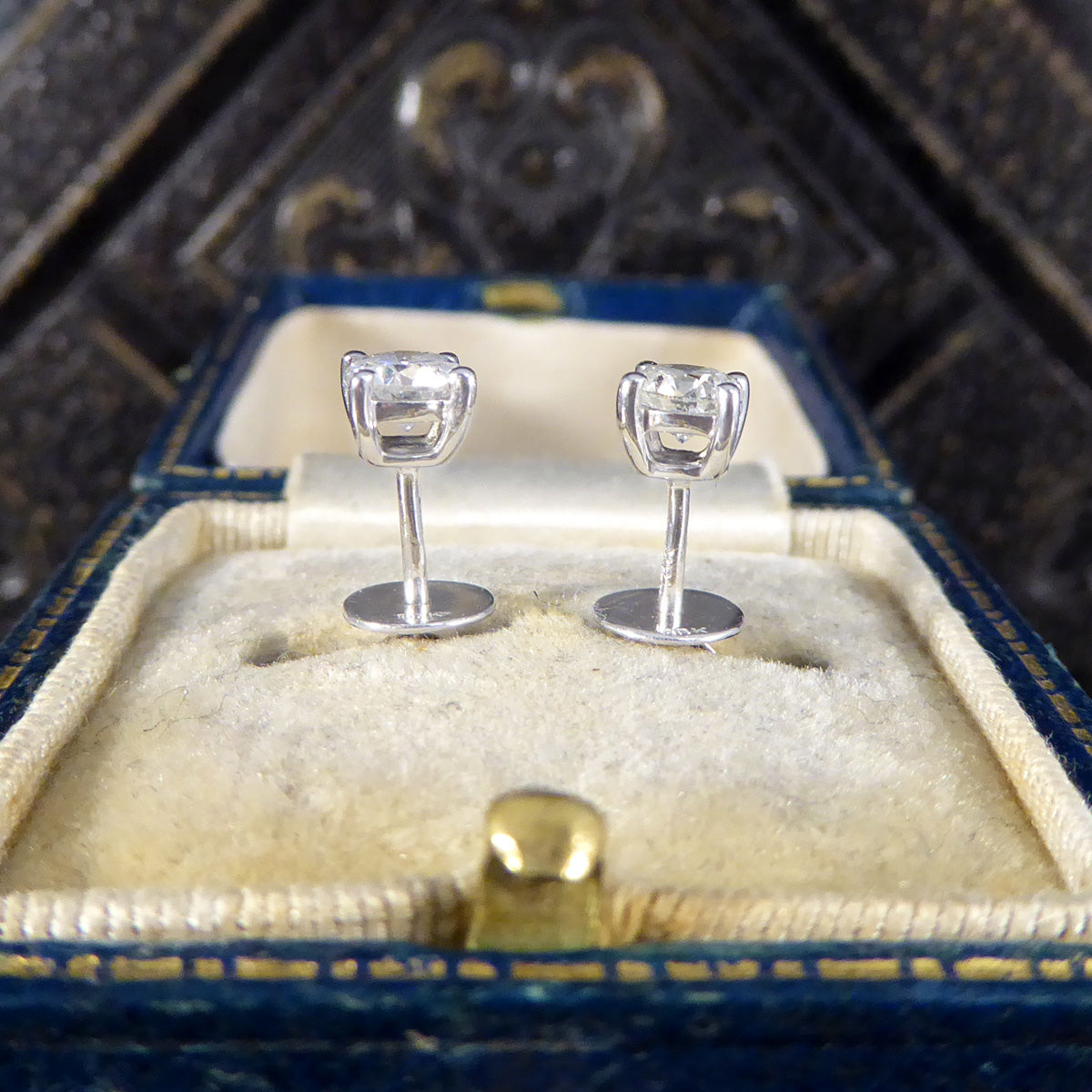 Classic Diamond Stud Earrings in 18ct White Gold - Wharfedale Antiques