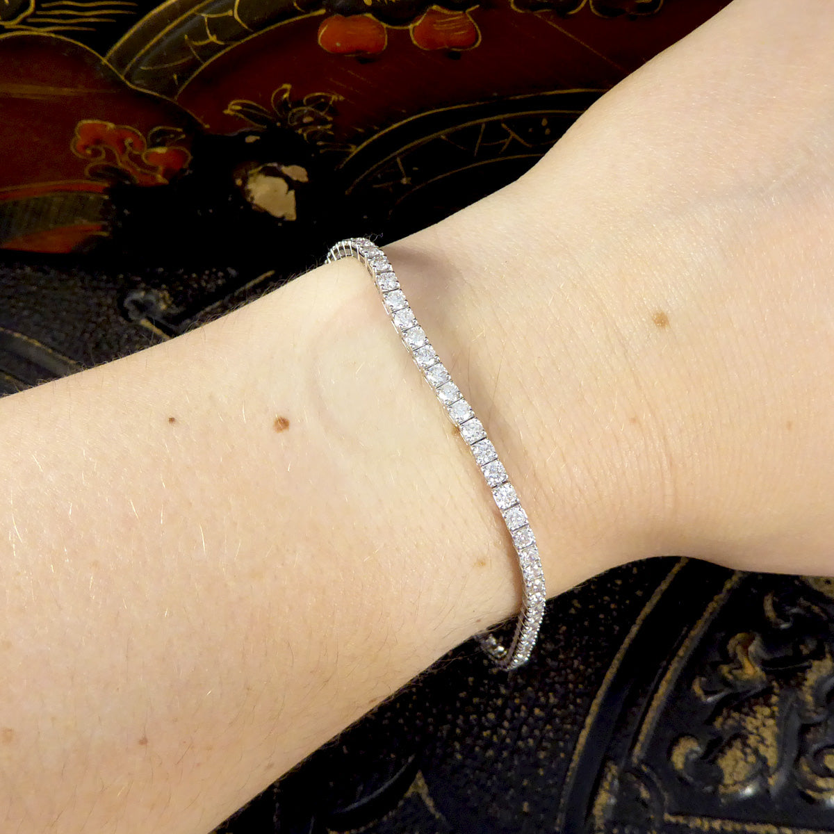 4.13ct Diamond Box Set Tennis Bracelet in 18ct White Gold - Wharfedale Antiques