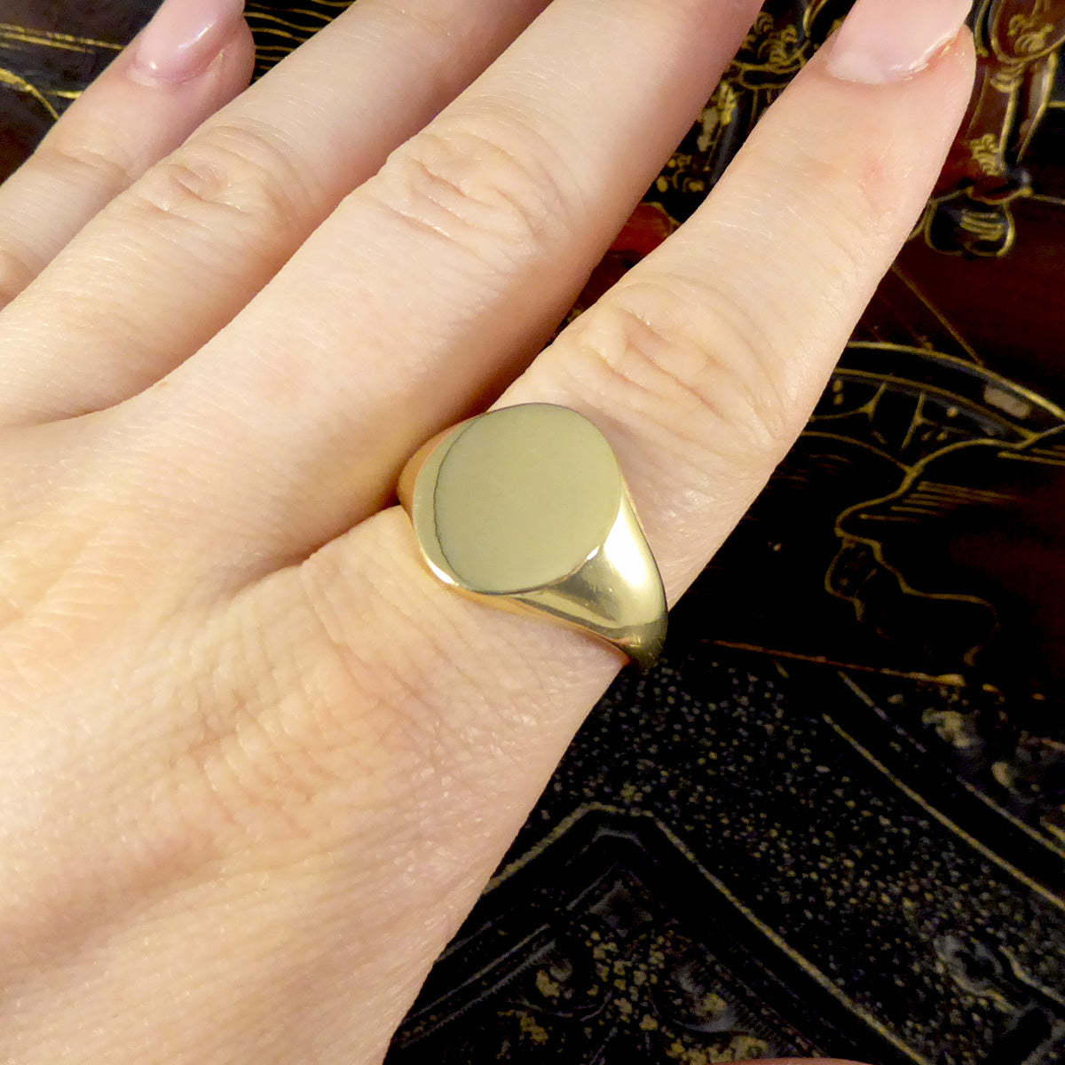 Vintage 18ct Yellow Gold Circular Plain Large Signet Ring - Wharfedale Antiques