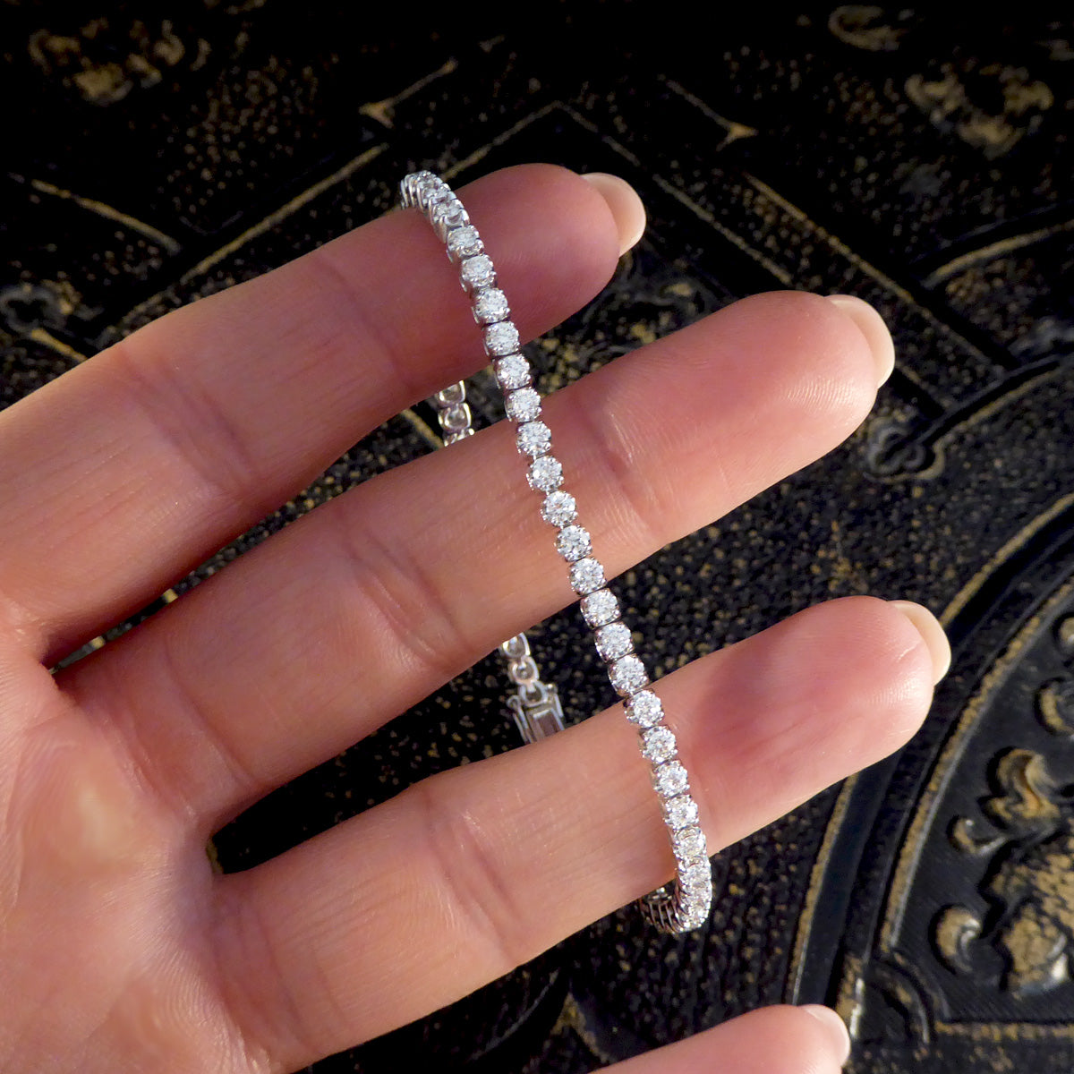 2.00ct Diamond Flexi-Link Tennis Bracelet in 9ct White Gold - Wharfedale Antiques