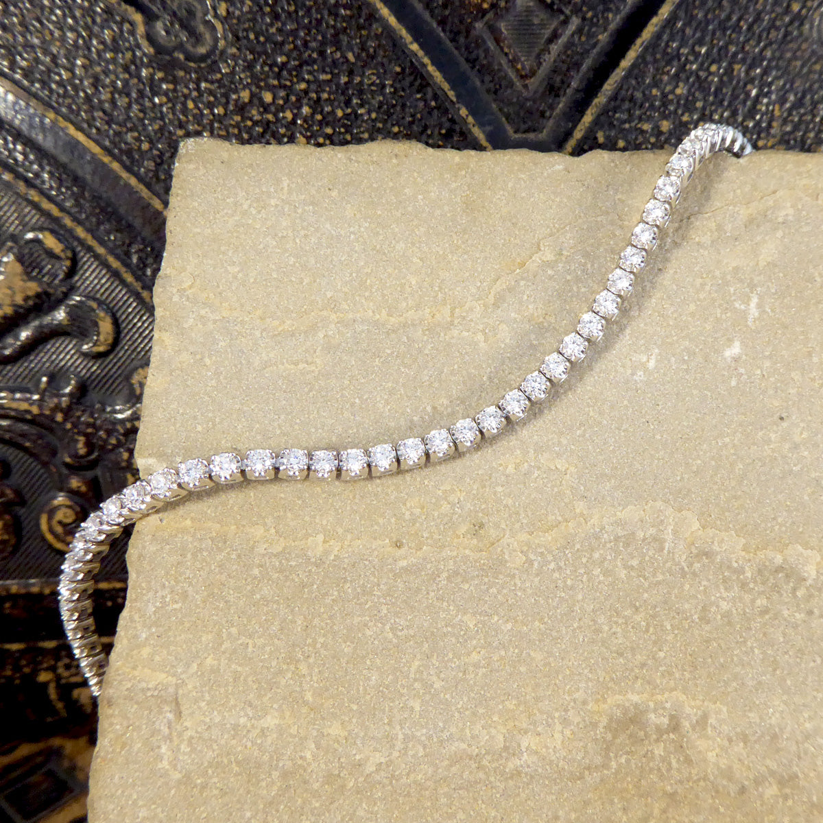 2.00ct Diamond Flexi-Link Tennis Bracelet in 9ct White Gold - Wharfedale Antiques