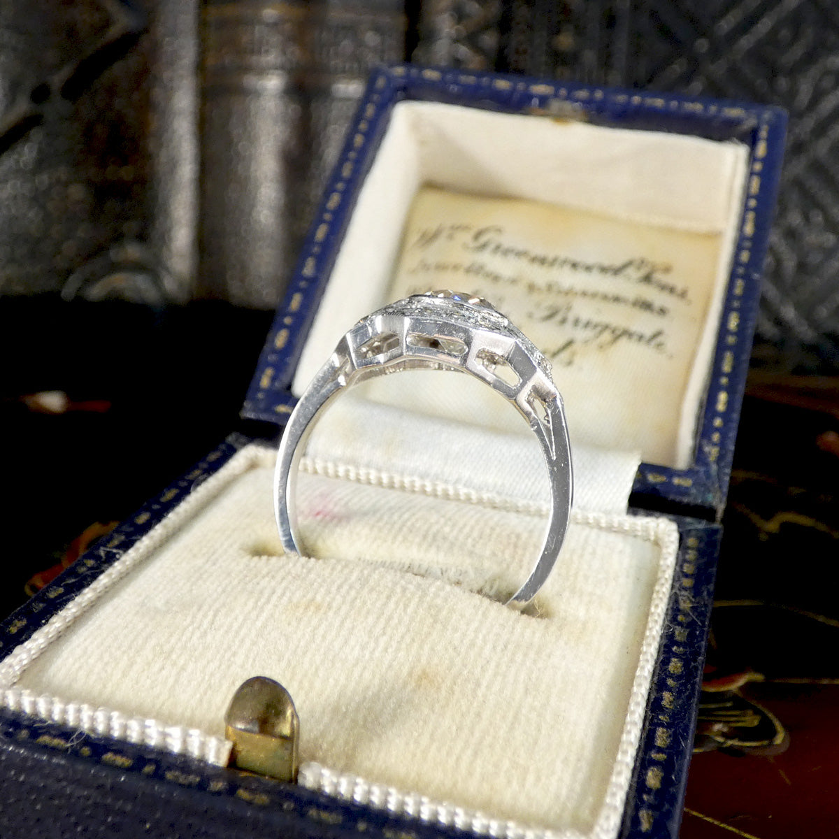 Side profile of the setting showing simple and minimal gallery.