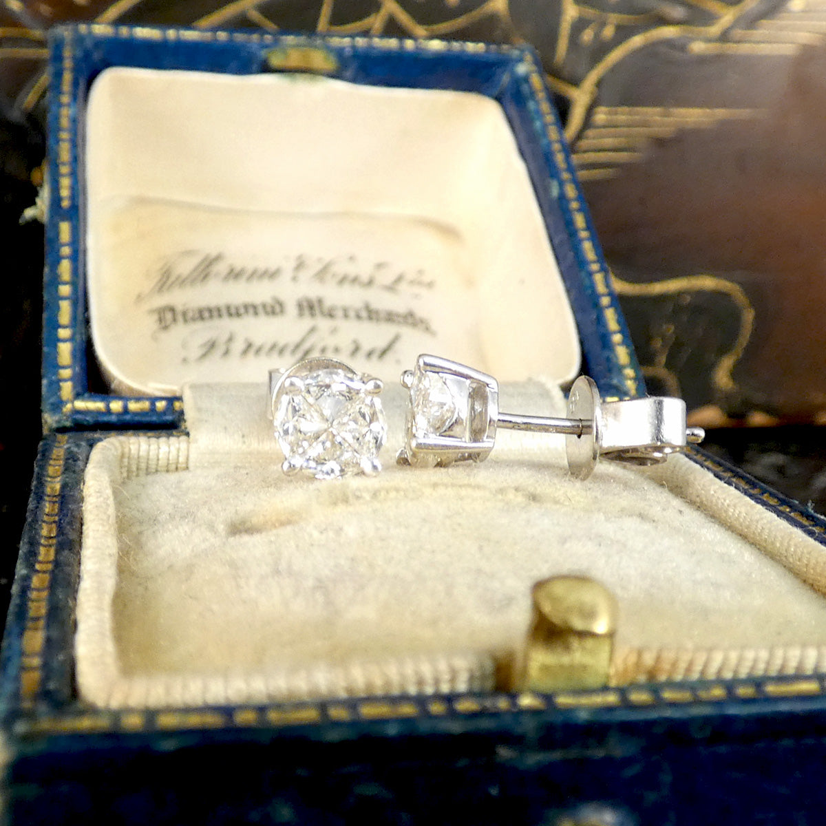Diamond Pie Set Illusion Cluster Earrings in 18ct White Gold - Wharfedale Antiques