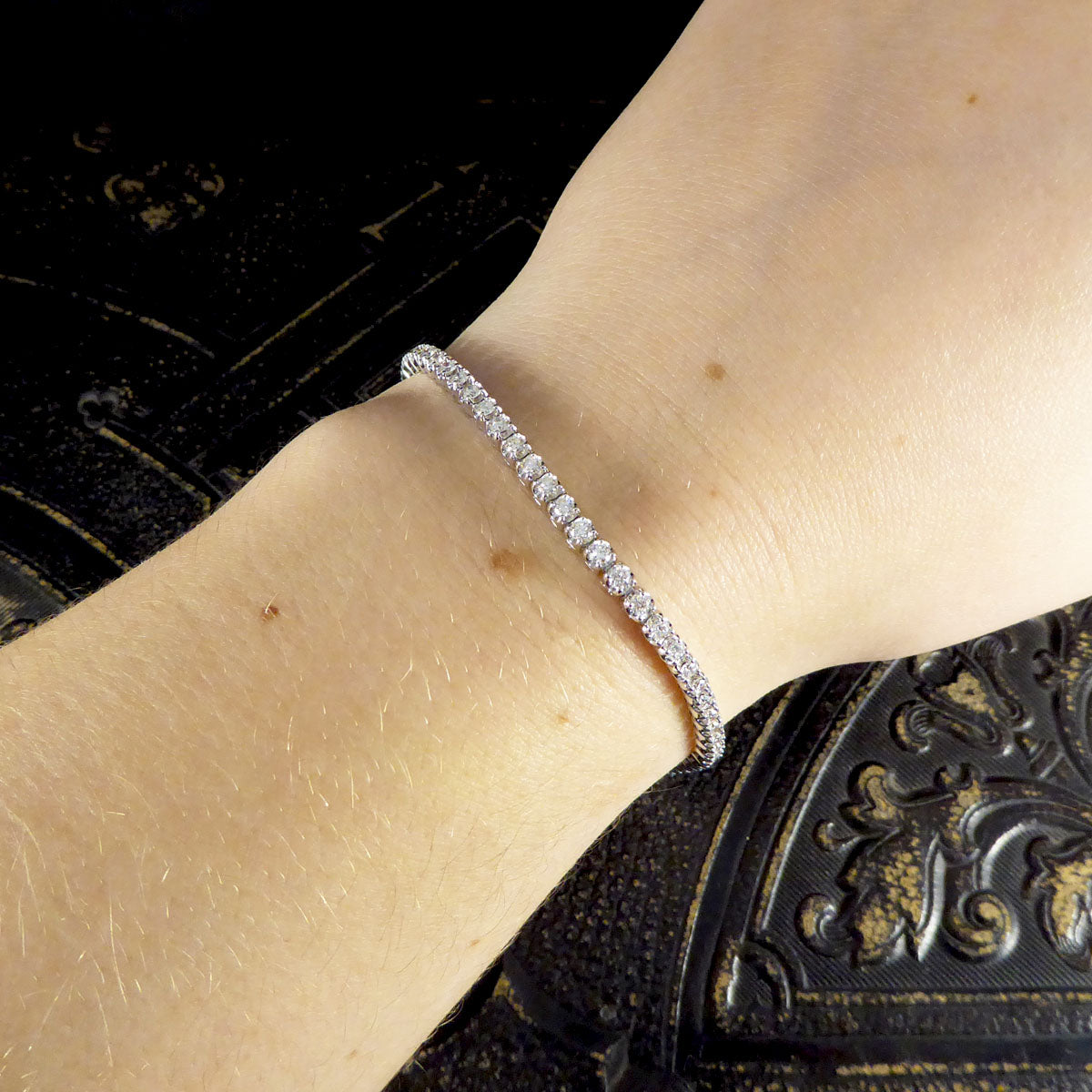 Heavy Quality 2.00ct Round Brilliant Cut Diamond Tennis Bracelet set in Platinum - Wharfedale Antiques