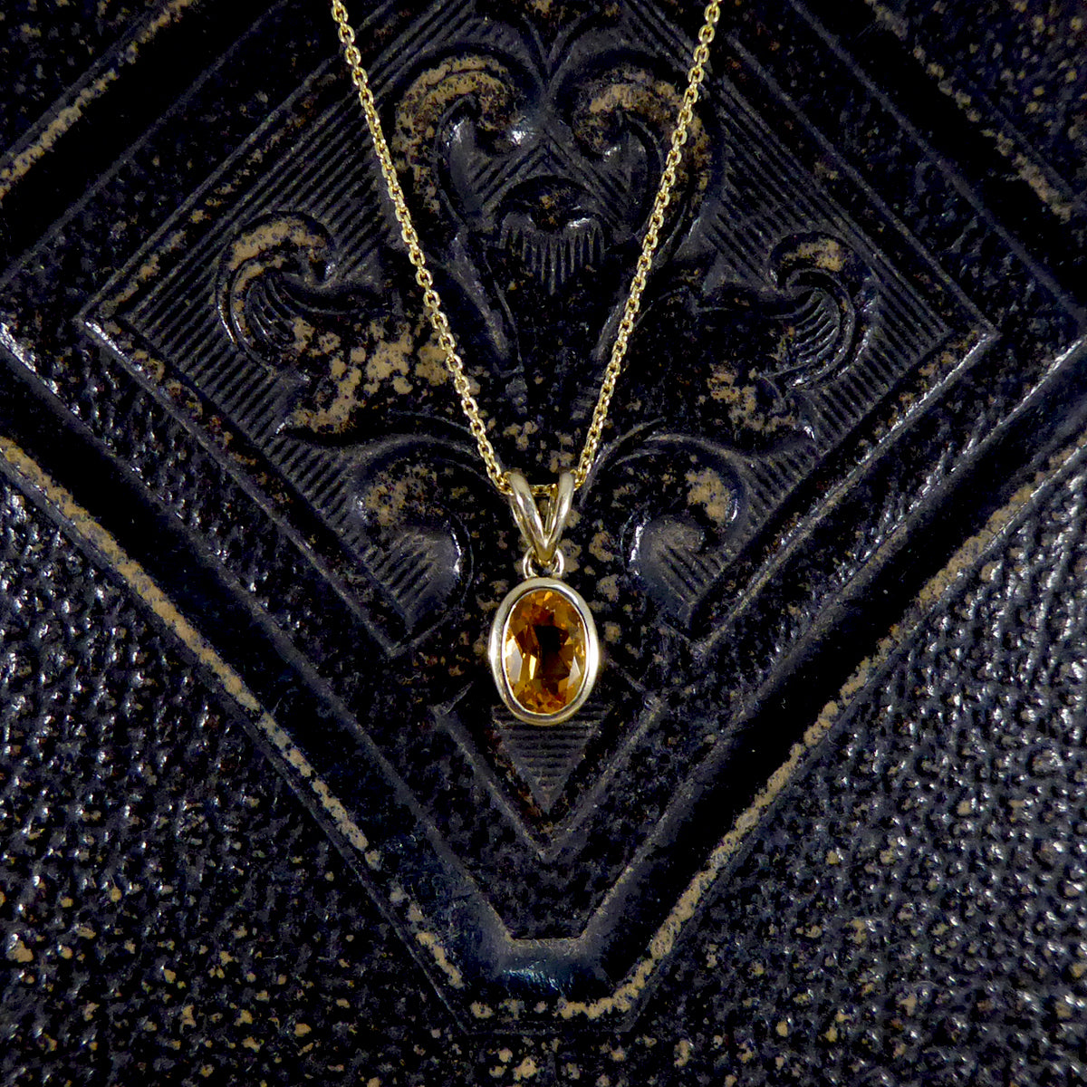 Contemporary Rub Over Citrene Pendant Necklace in 9ct Yellow Gold - Wharfedale Antiques