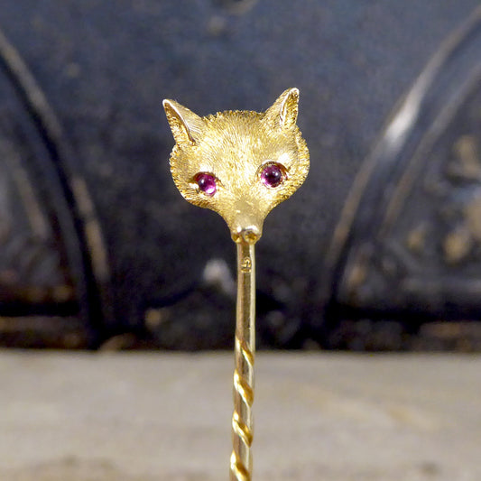 18ct Yellow Gold Edwardian Fox Head 15ct Yellow Gold Pin with Cabochon Ruby set Eyes - Wharfedale Antiques