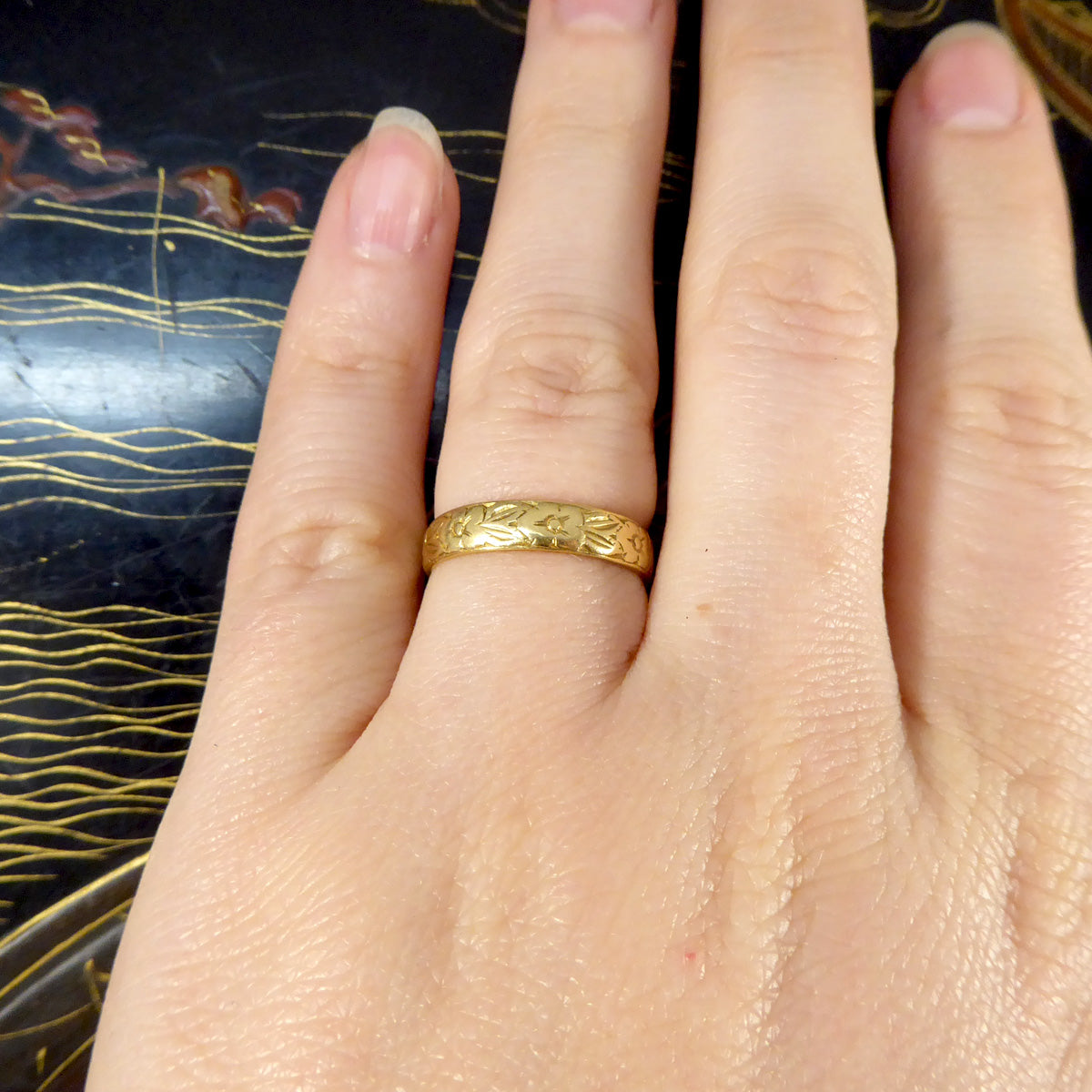 Vintage Floral and Foliage Detailed 18ct Yellow Gold Wedding or Stackable Band - Wharfedale Antiques