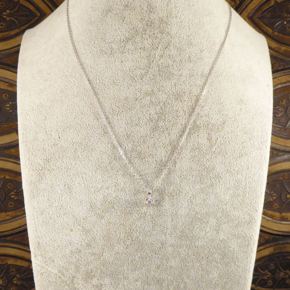 Contemporary 0.25ct Modern Brilliant Diamond Rub Over Pendant on White Gold Chain - Wharfedale Antiques