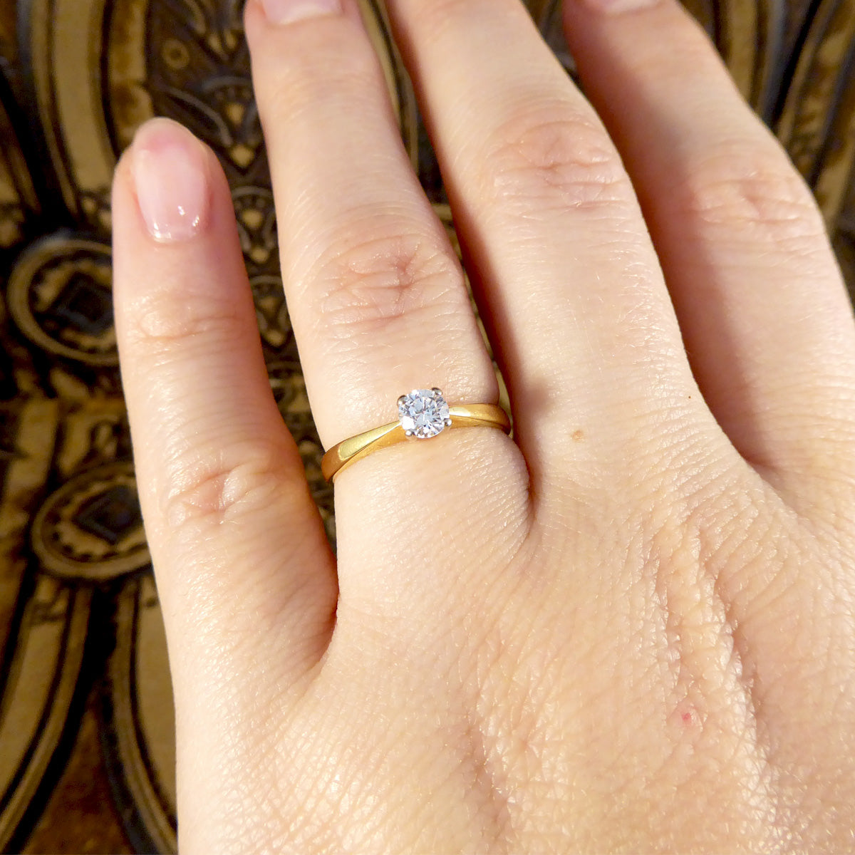 Classic and Dainty 0.25ct Diamond Solitaire Engagement Ring in 18ct Yellow Gold