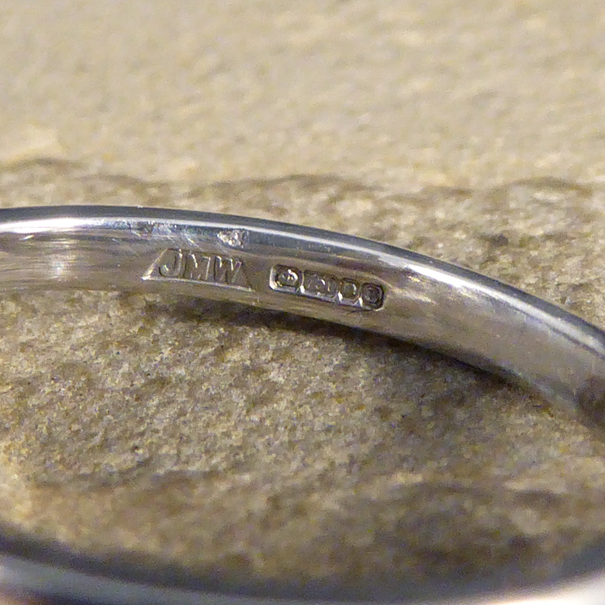 Quality Art Deco Replica Diamond Plaque Ring in 18ct White Gold - Wharfedale Antiques