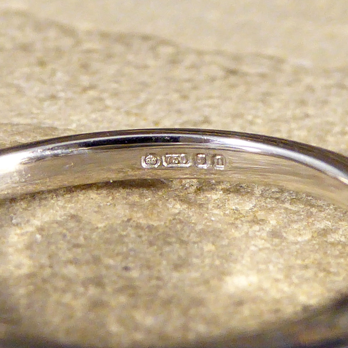 Modern Diamond Set Flower Ring in 18ct White Gold - Wharfedale Antiques