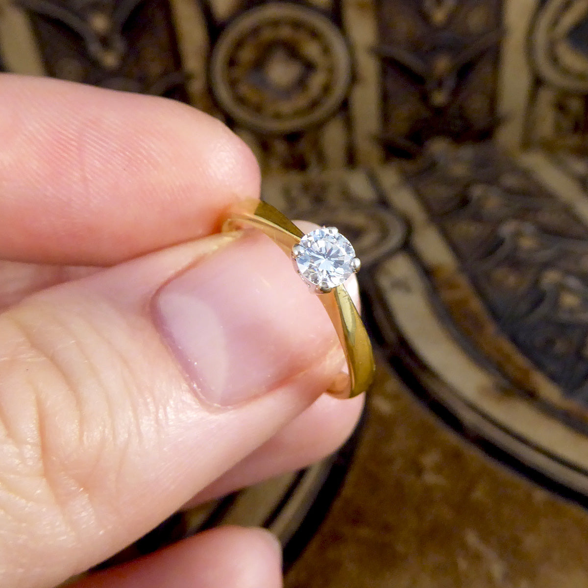 Classic and Dainty 0.25ct Diamond Solitaire Engagement Ring in 18ct Yellow Gold