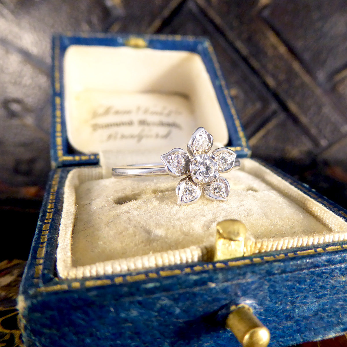 Modern Diamond Set Flower Ring in 18ct White Gold - Wharfedale Antiques