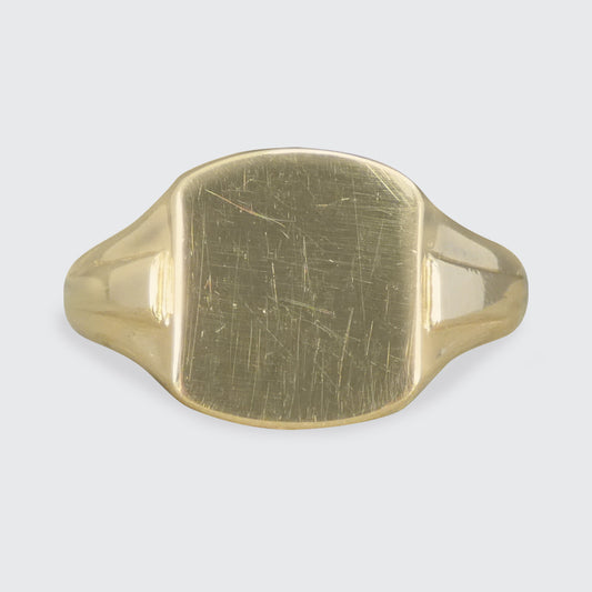 Vintage 18ct Yellow Gold Solid Signet Ring