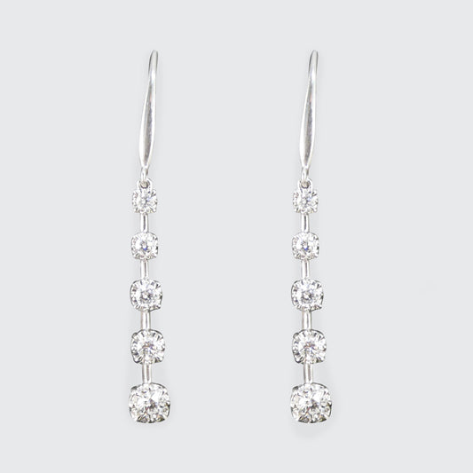 Graduated Diamond Drop Earrings in 18ct White Gold with Lever Backs - Wharfedale Antiques