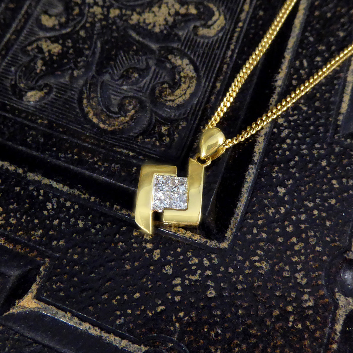 Princess Cut Diamond Pendant Necklace in 18ct Yellow Gold - Wharfedale Antiques