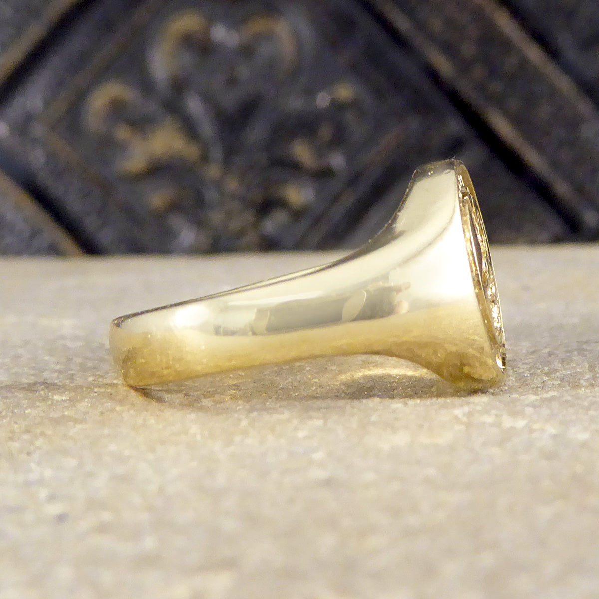 "I Die For Those I Love" Crested Signet Ring in Yellow Gold - Wharfedale Antiques
