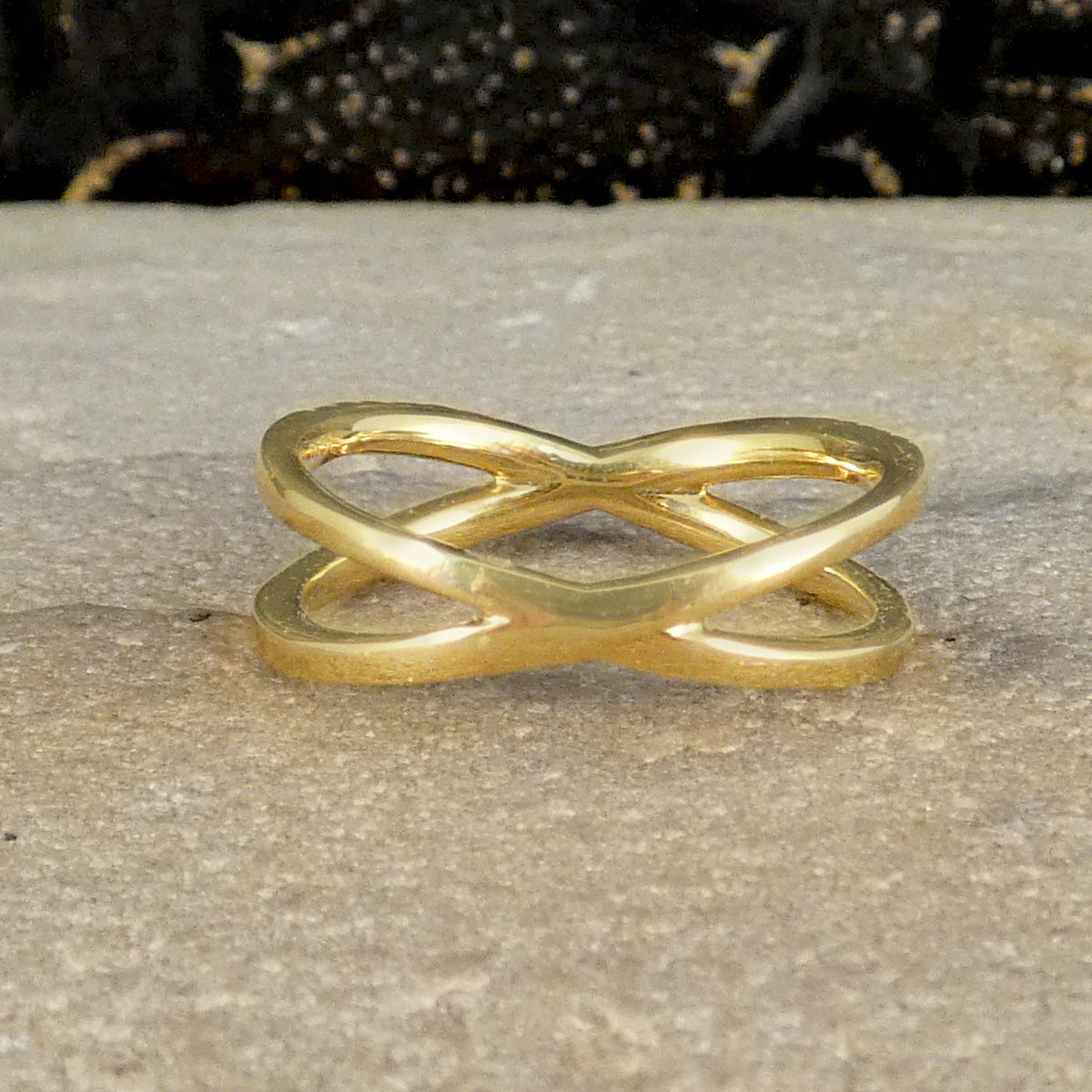 Diamond Two Strand Crossover Ring in 18ct Yellow Gold - Wharfedale Antiques