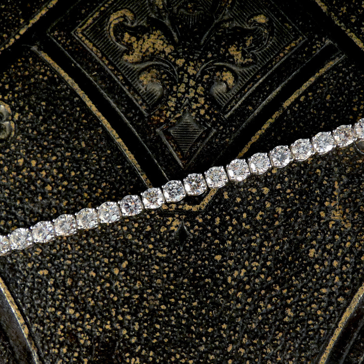 Classic 12.31ct Diamond Tennis Bracelet in 18ct White Gold - Wharfedale Antiques