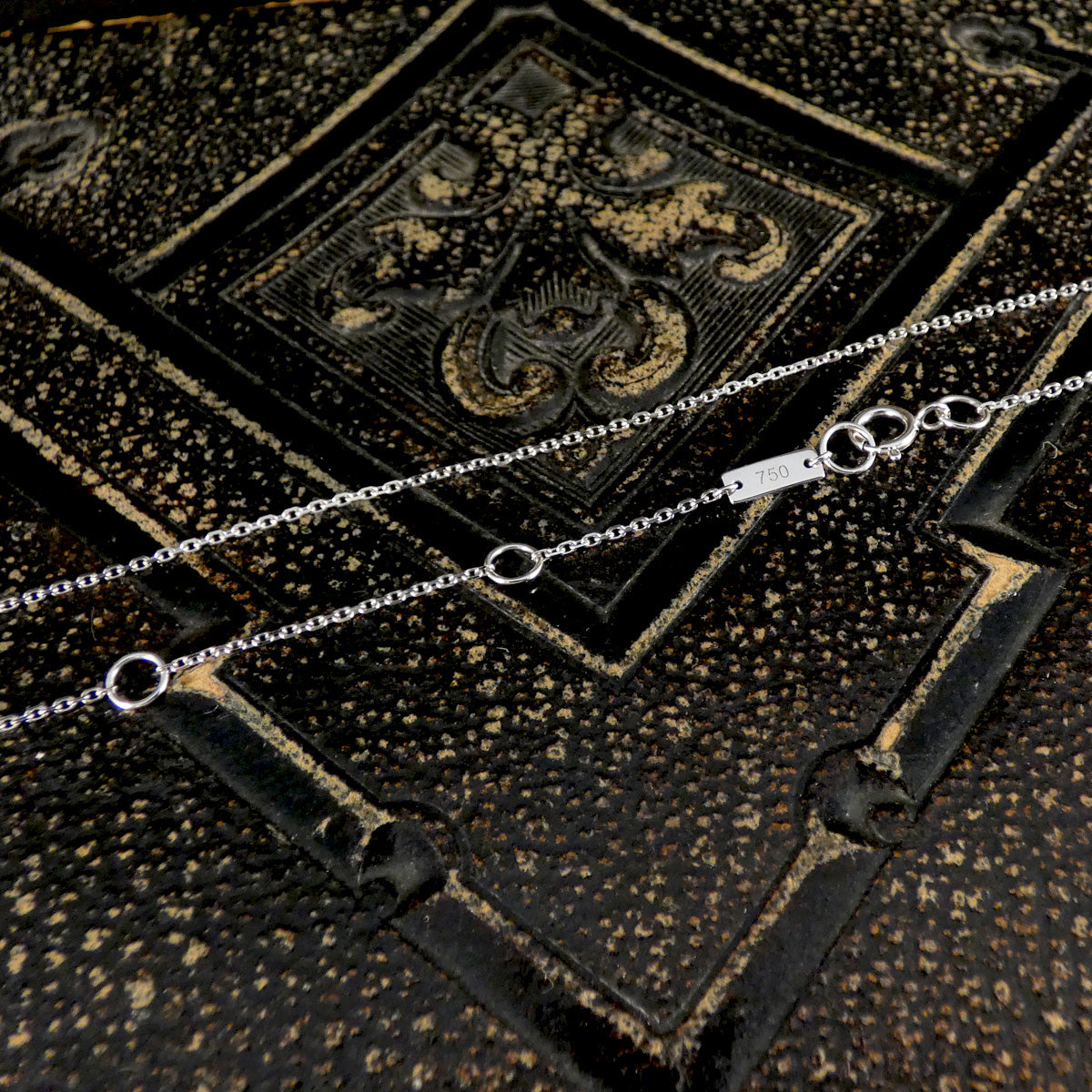 diamond cut trace chain showing bolt clasp and three different length options