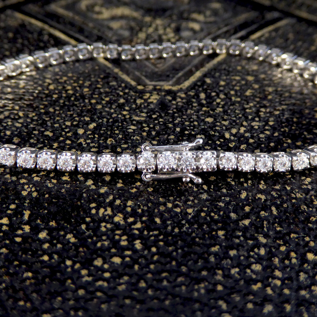2.00ct Diamond Flexi-Link Tennis Bracelet in 9ct White Gold - Wharfedale Antiques