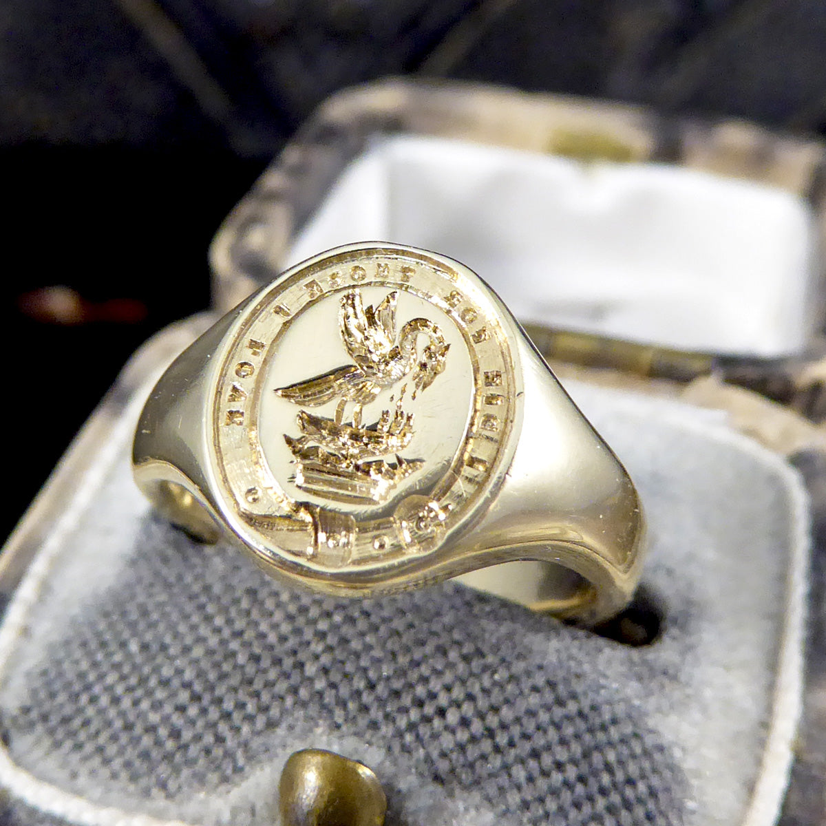 "I Die For Those I Love" Crested Signet Ring in Yellow Gold - Wharfedale Antiques