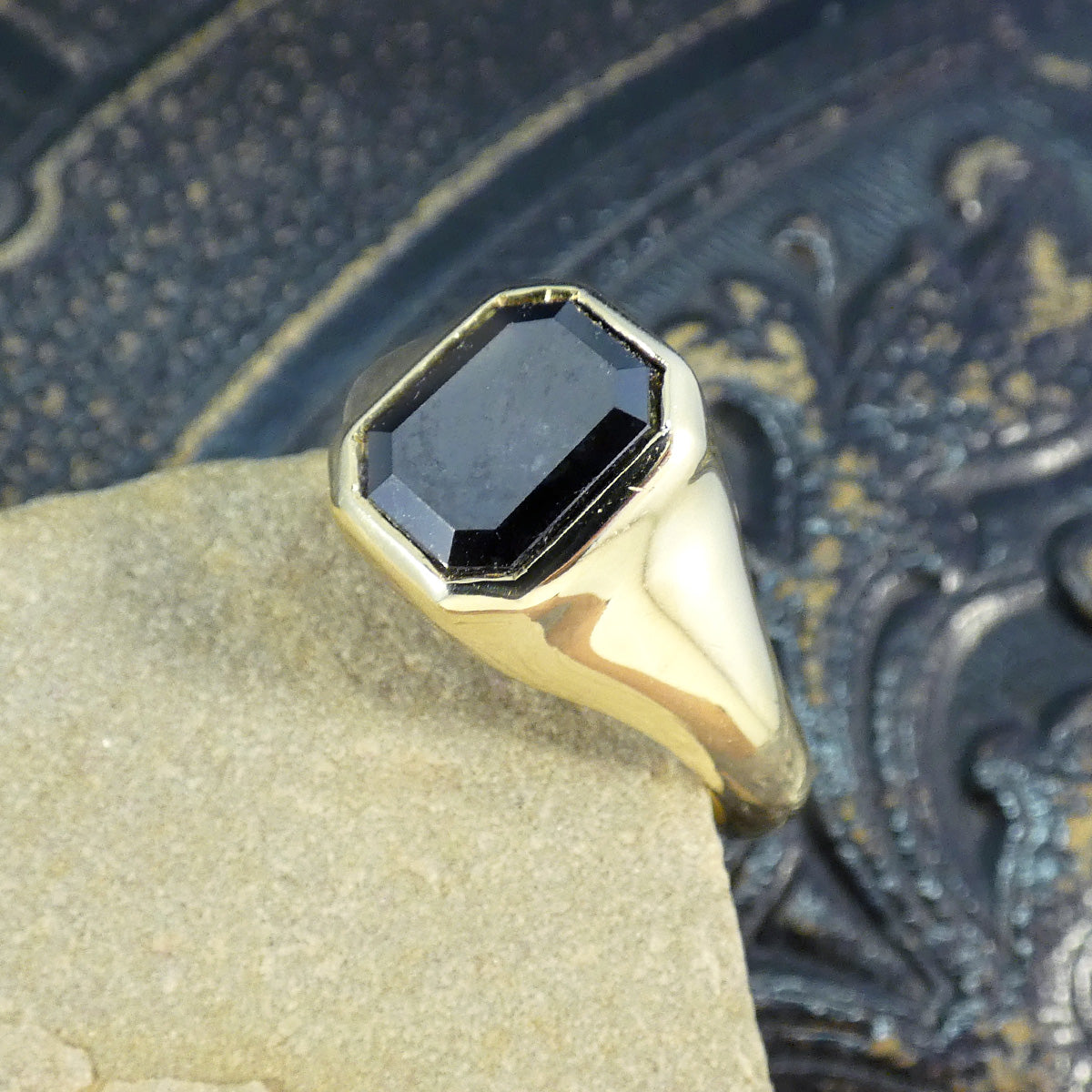 Classic Gents Signet Ring with Black Diamond in 18ct Yellow Gold - Wharfedale Antiques