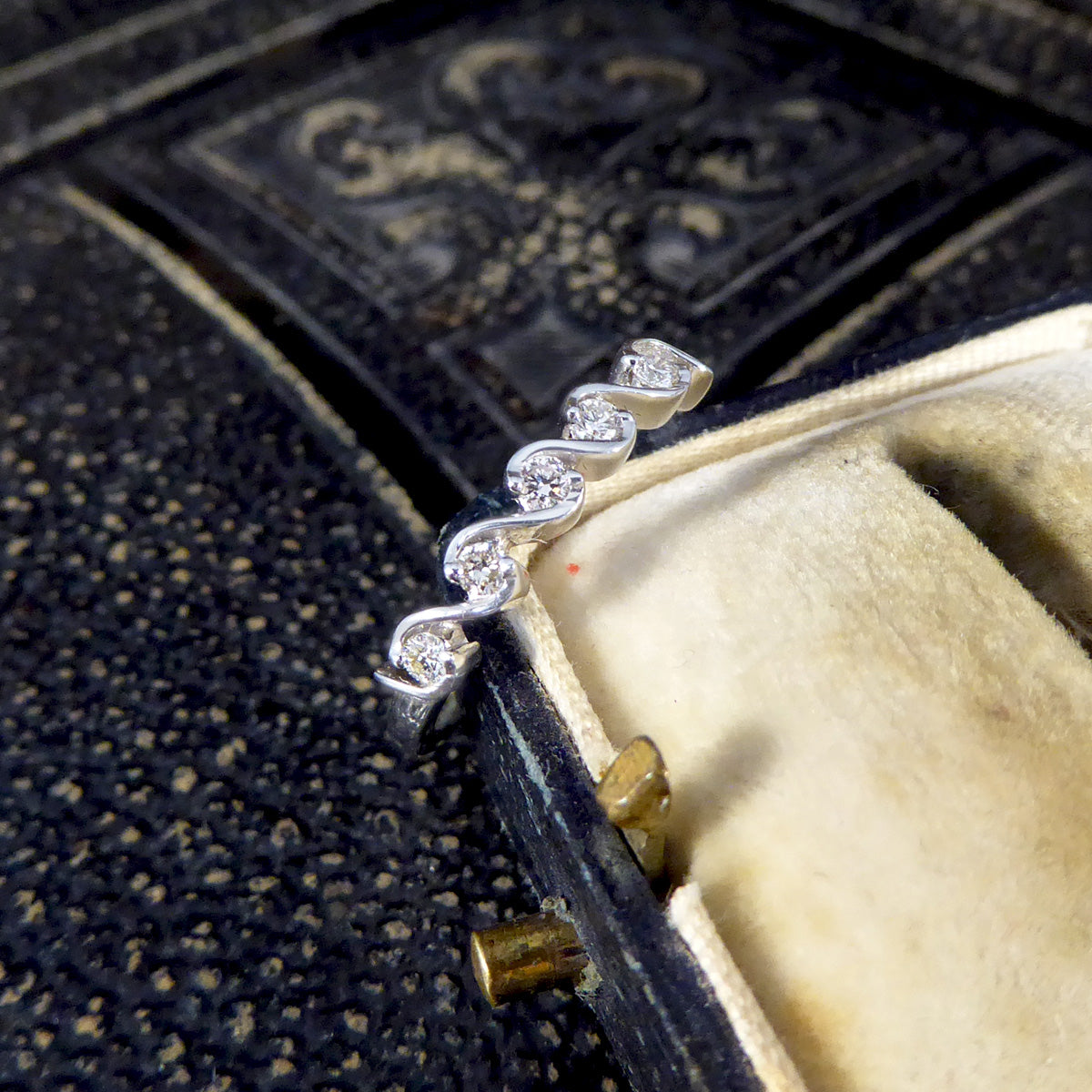Diamond Five stone Wave Ring in White Gold - Wharfedale Antiques