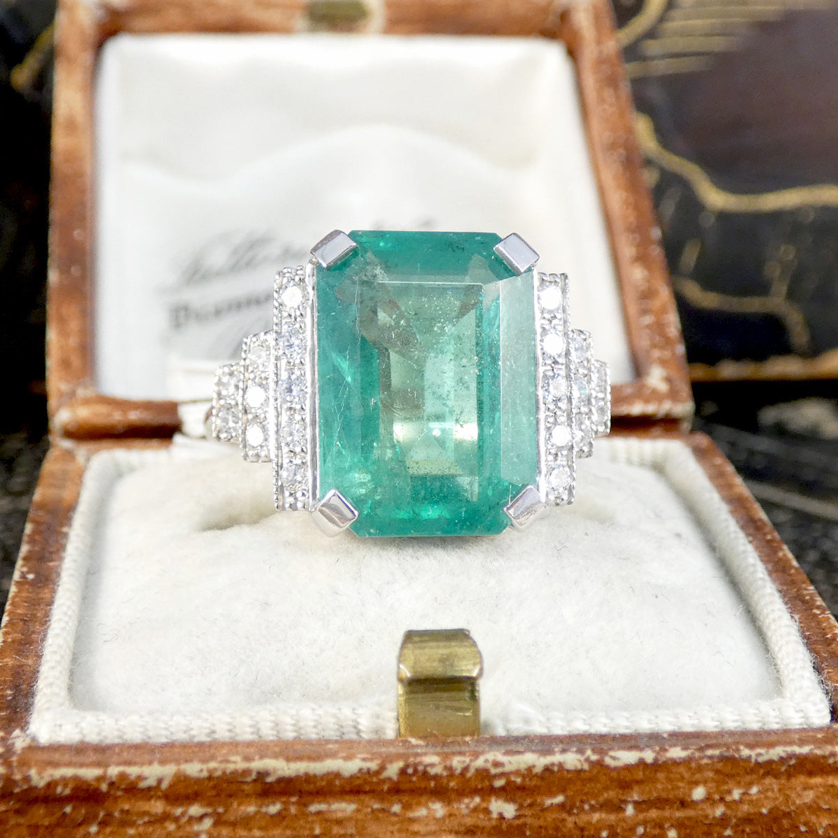 A gorgeous cocktail ring perfect gift.