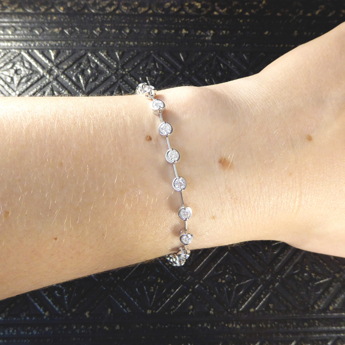 2.00ct Brilliant Cut Diamond Tennis Bracelet in 18ct White Gold - Wharfedale Antiques