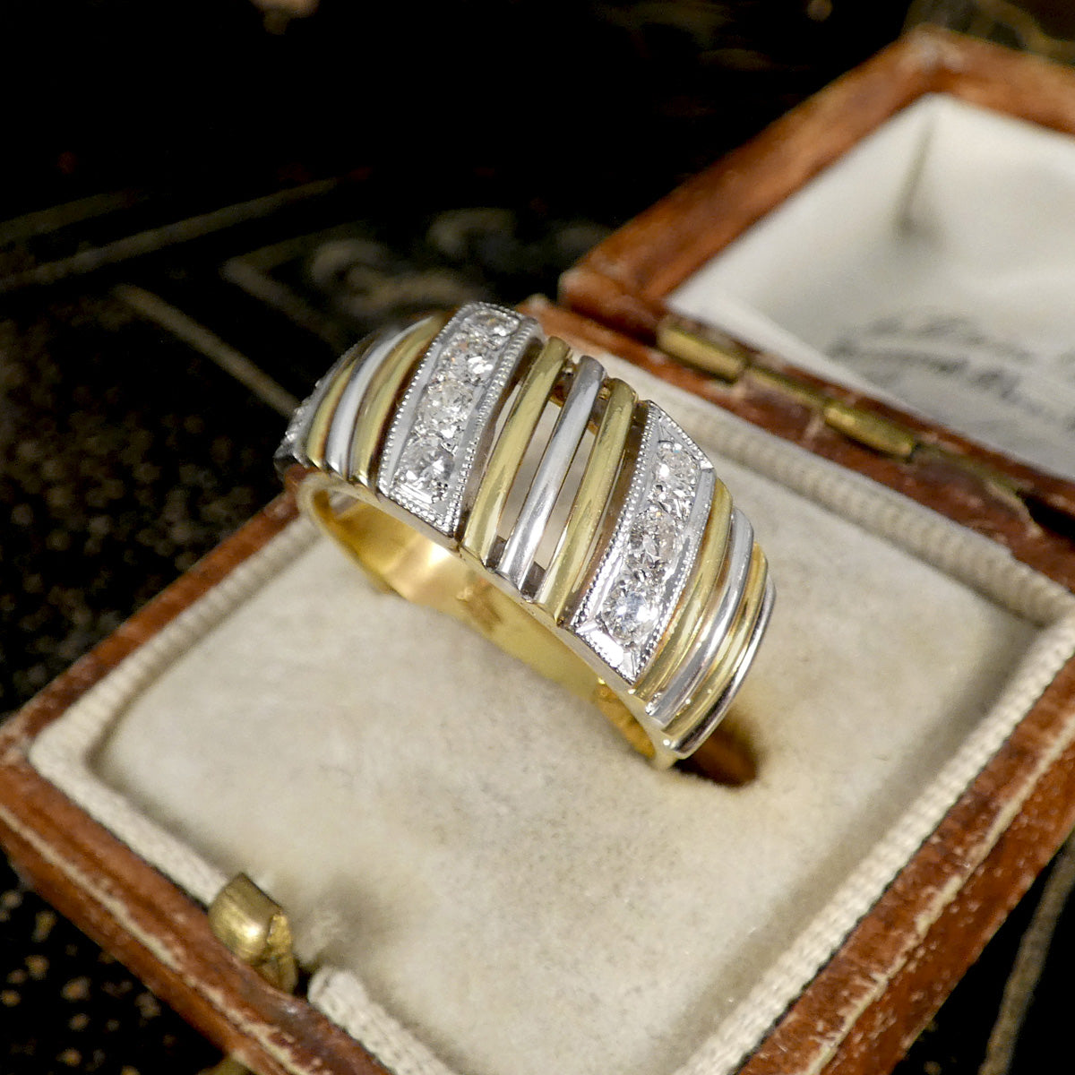 A vintage diamond golden ring