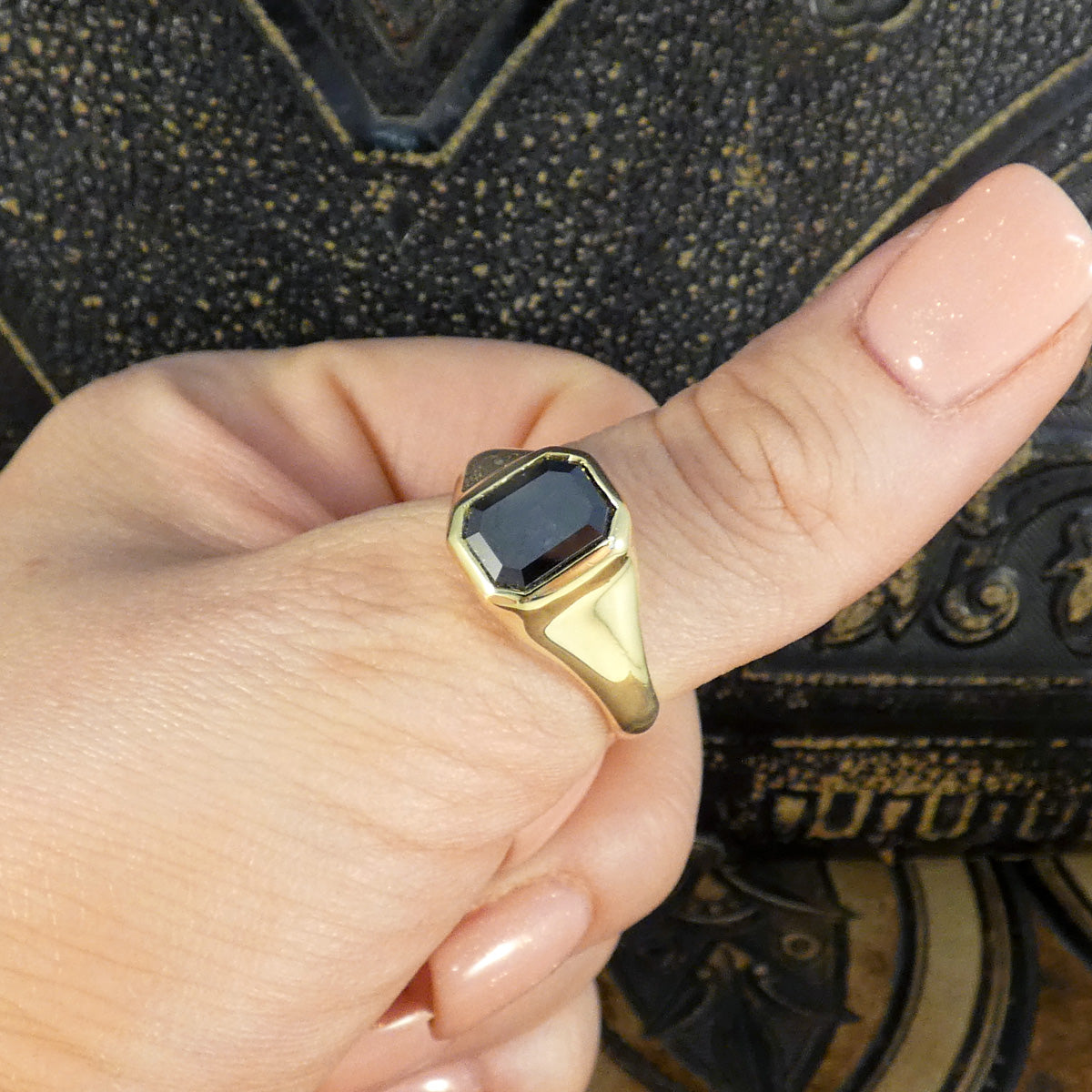 Classic Gents Signet Ring with Black Diamond in 18ct Yellow Gold - Wharfedale Antiques