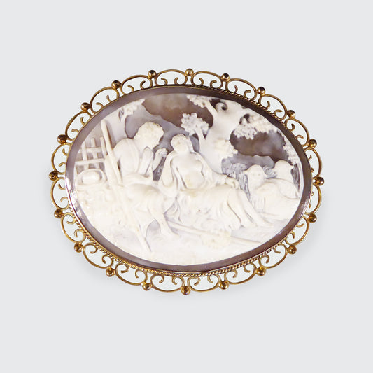 1950's Large Carved Cameo Brooch in 9ct Yellow Gold