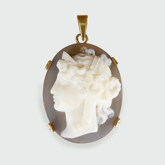 Edwardian French Marked Hard Stone Cameo Pendant in Gold