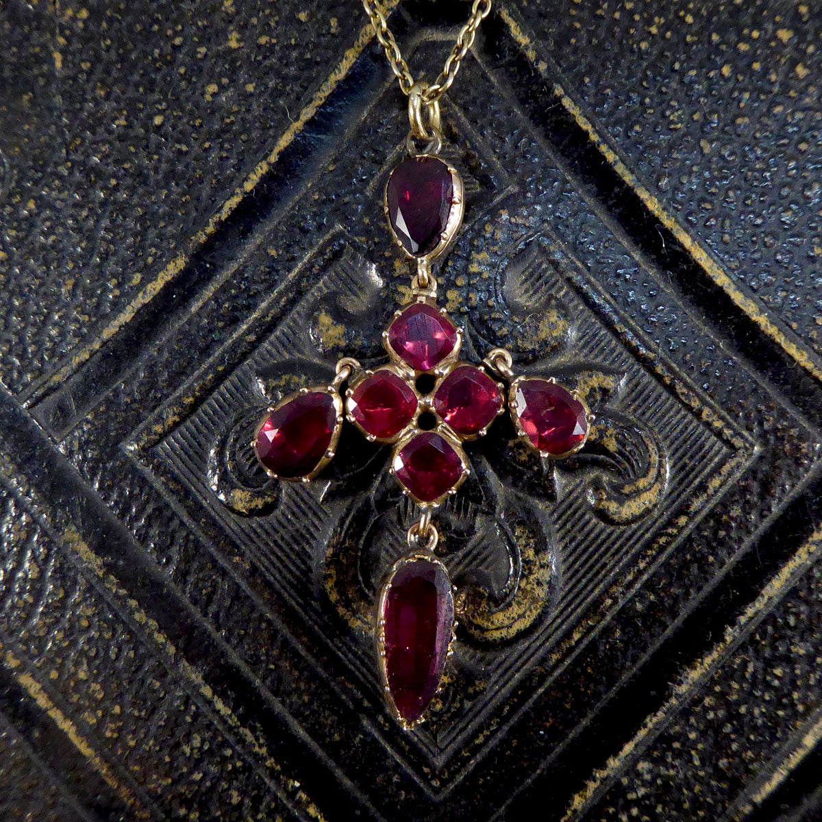 Antique Georgian Foiled Back Garnet Cross Drop Pendant Necklace in Yellow Gold