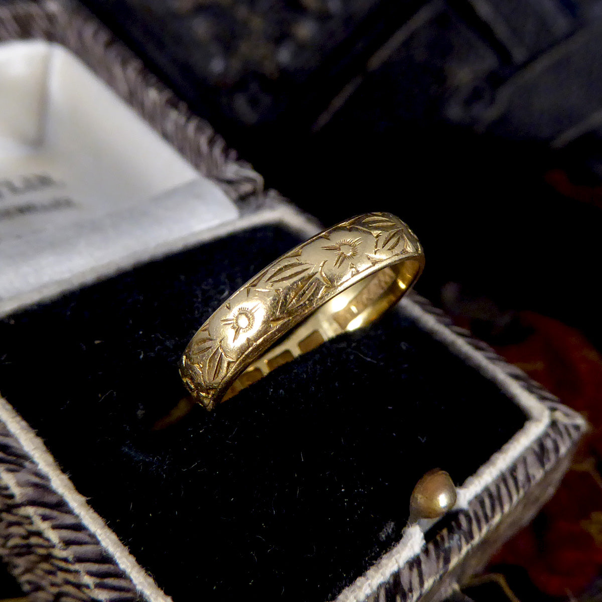 Vintage Floral and Foliage Detailed 18ct Yellow Gold Wedding or Stackable Band - Wharfedale Antiques